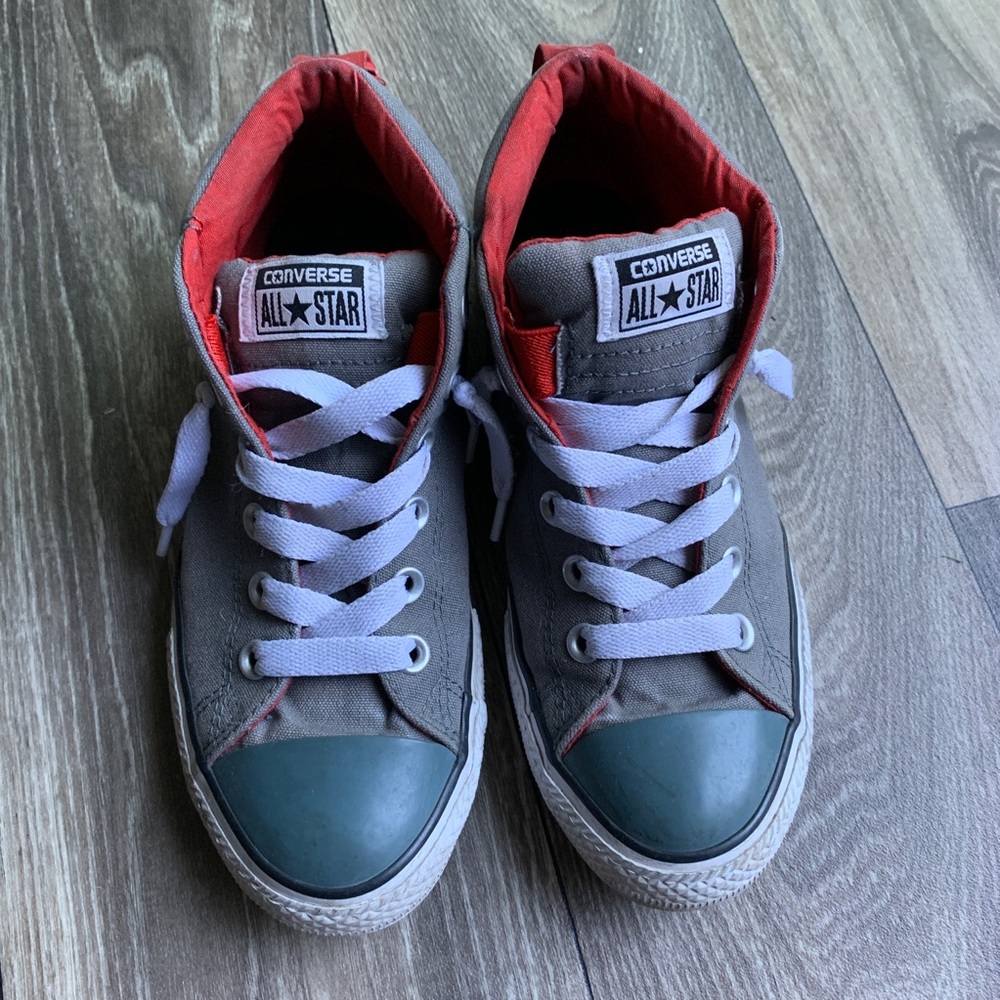 Boys Converse Sneakers size 5